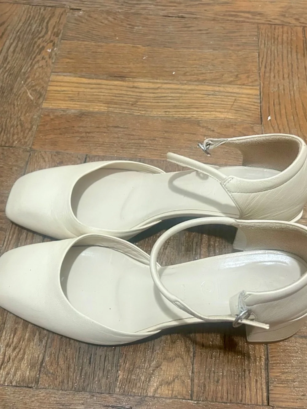 Aeyde EU38 Cream Block Heels